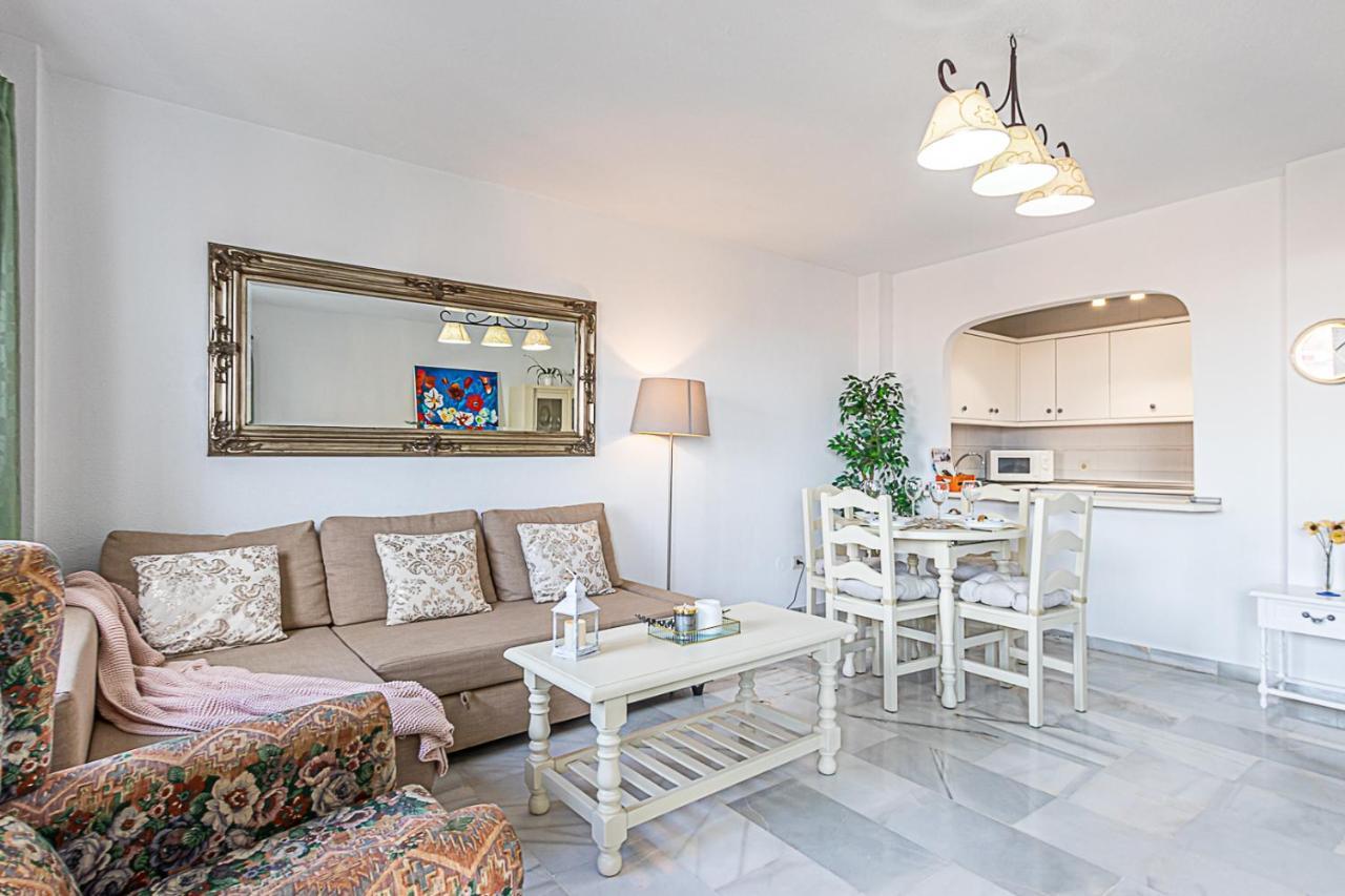 797 Holiday Rentals - Amplio Piso Para 4 En El Centro De Arroyo De La Miel Benalmádena Eksteriør billede
