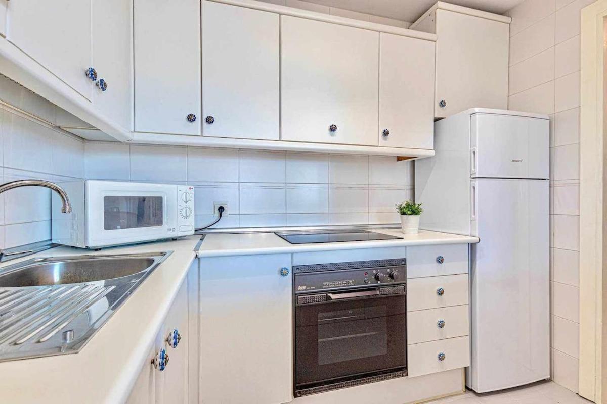 797 Holiday Rentals - Amplio Piso Para 4 En El Centro De Arroyo De La Miel Benalmádena Eksteriør billede
