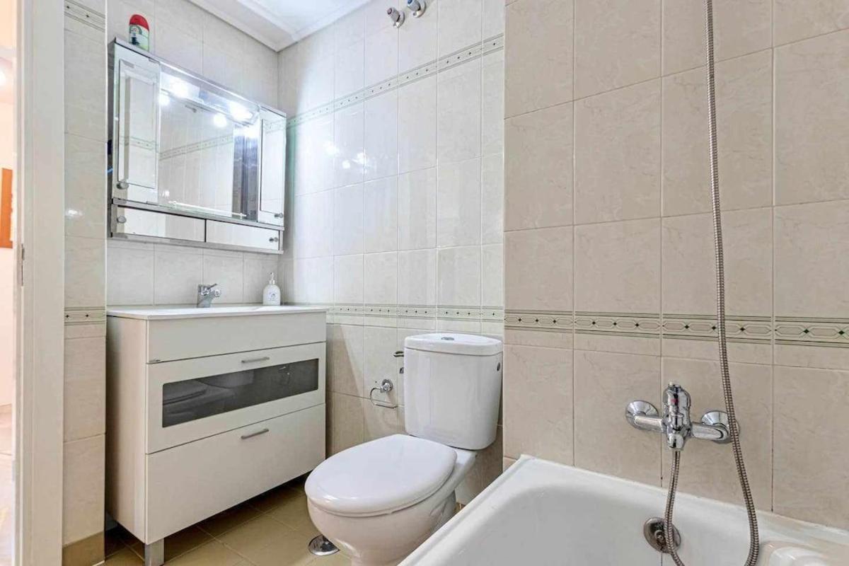 797 Holiday Rentals - Amplio Piso Para 4 En El Centro De Arroyo De La Miel Benalmádena Eksteriør billede